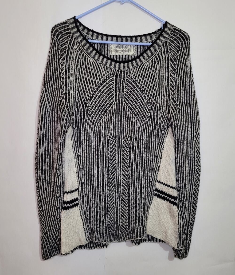 Suncoo womens black and white ribbed knit geometric long sleeve sweater size Med